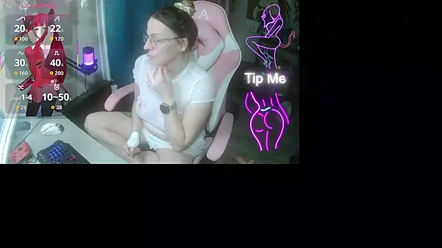 Snapshot of rubystrip chatting on 11.05.25 rubystrip online show from 11.05.25