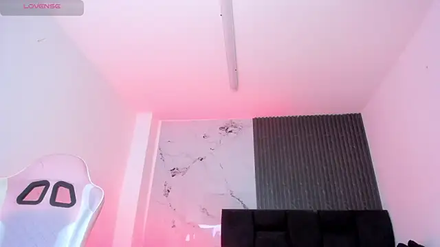 chloesagee online show from 04.09.26