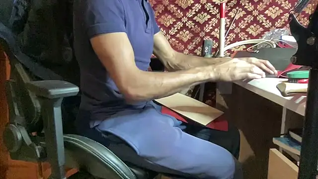 JUSTFORRICH online show from 12.04.25