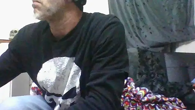 Snapshot of jarjar83 chatting on 11.01.25 jarjar83 online show from 11.01.25