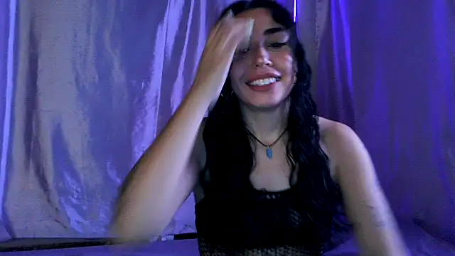 Snapshot of sweetbrunette22 chatting on 11.10.25 sweetbrunette22 online show from 11.10.25