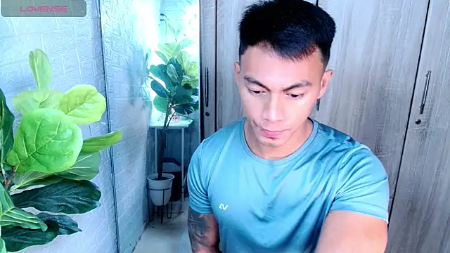 PinooyMilker online show from 03.11.26