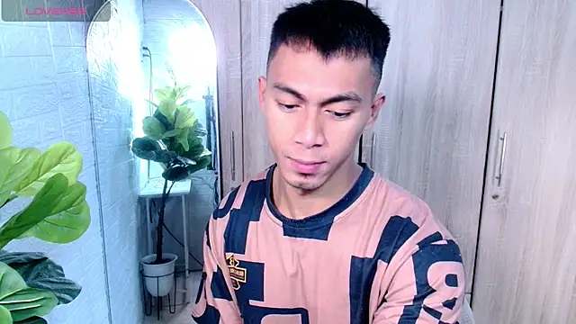 PinooyMilker online show from 04.16.26