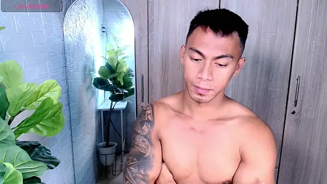 PinooyMilker online show from 04.17.26