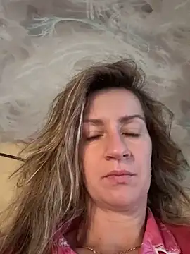 EvvaMur online show from 10.16.25