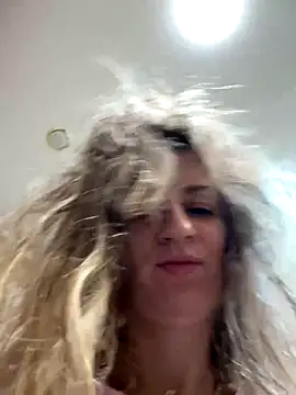 EvvaMur online show from 10.17.25