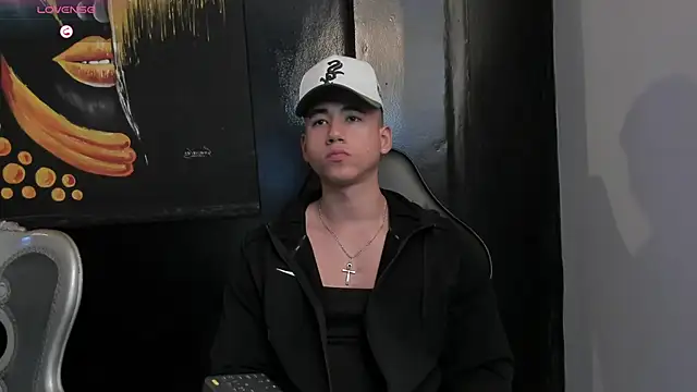 Snapshot of Draven_Marceaux chatting on 10.08.25 Draven Marceaux online show from 10.08.25