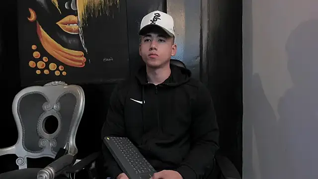 Snapshot of Draven_Marceaux chatting on 10.09.25 Draven Marceaux online show from 10.09.25