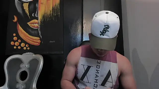 Snapshot of Draven_Marceaux chatting on 10.10.25 Draven Marceaux online show from 10.10.25