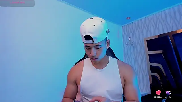 Snapshot of Draven_Marceaux chatting on 11.03.25 Draven Marceaux online show from 11.03.25