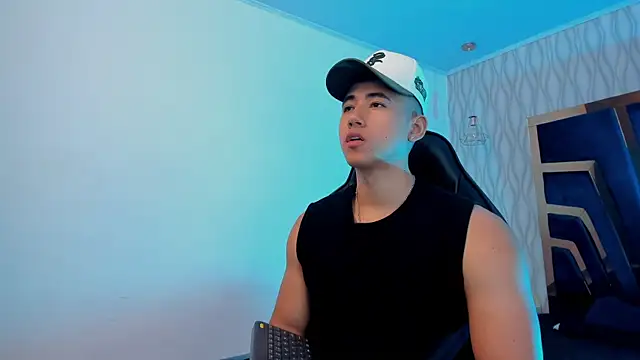 Snapshot of Draven_Marceaux chatting on 11.07.25 Draven Marceaux online show from 11.07.25