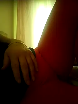 Snapshot of zerdaliii chatting on 04.22.26 zerdaliii online show from 04.22.26