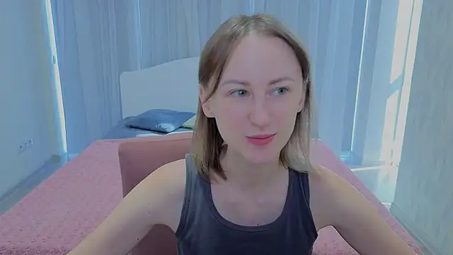 Snapshot of LuluChiiii chatting on 09.19.25 LuluChiiii online show from 09.19.25