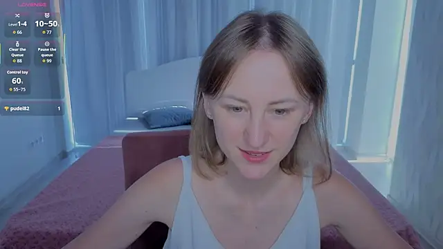 Snapshot of LuluChiiii chatting on 09.23.25 LuluChiiii online show from 09.23.25