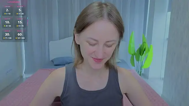 Snapshot of LuluChiiii chatting on 09.25.25 LuluChiiii online show from 09.25.25