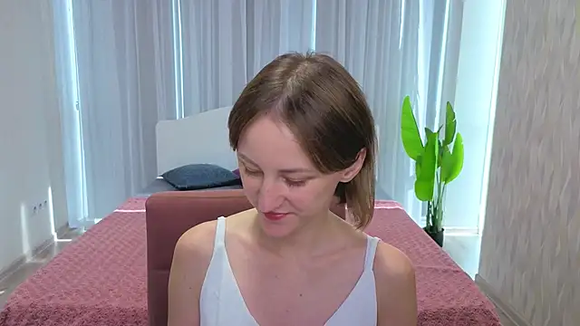 Snapshot of LuluChiiii chatting on 10.09.25 LuluChiiii online show from 10.09.25