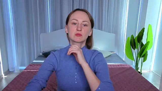 Snapshot of LuluChiiii chatting on 10.15.25 LuluChiiii online show from 10.15.25