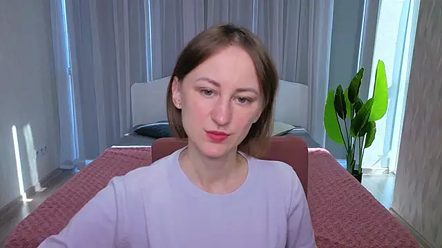 Snapshot of LuluChiiii chatting on 10.16.25 LuluChiiii online show from 10.16.25