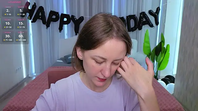 Snapshot of LuluChiiii chatting on 10.29.25 LuluChiiii online show from 10.29.25