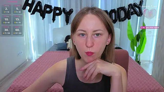 Snapshot of LuluChiiii chatting on 11.01.25 LuluChiiii online show from 11.01.25