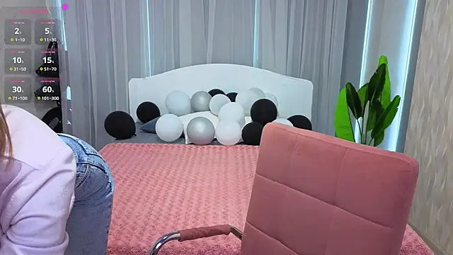 Snapshot of LuluChiiii chatting on 11.07.25 LuluChiiii online show from 11.07.25