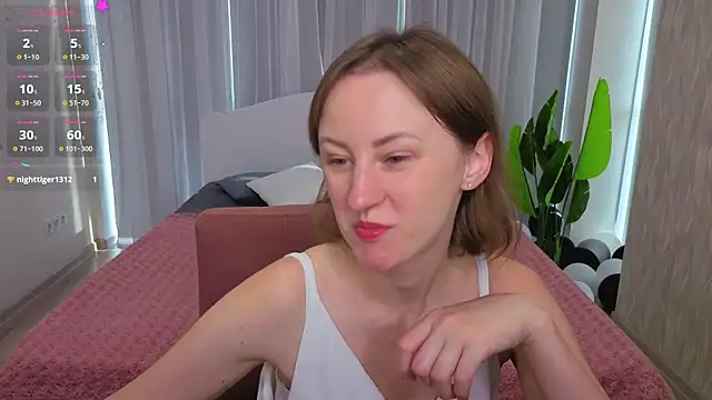 LuluChiiii online show from 11.27.25