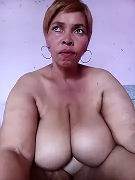 yummyhottie-clit online show from 10.09.25