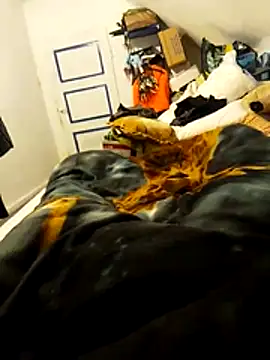 Snapshot of chrisdic27 chatting on 02.22.26 chrisdic27 online show from 02.22.26