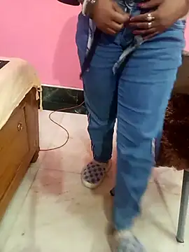 Snapshot of Ruhi-ki-Jaan chatting on 11.17.25 Ruhi-ki-Jaan online show from 11.17.25