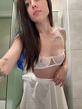 SakuraSara online show from 10.20.25