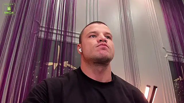 Snapshot of OliverSport chatting on 12.03.24 OliverSport online show from 12.03.24