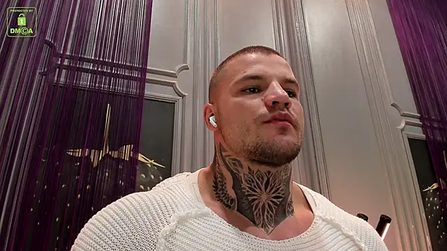 Snapshot of OliverSport chatting on 01.03.25 OliverSport online show from 01.03.25