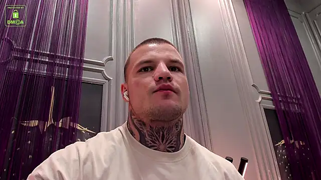 Snapshot of OliverSport chatting on 02.09.25 OliverSport online show from 02.09.25