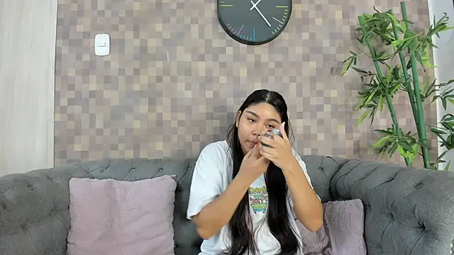 shanon marel online show from 11.04.25