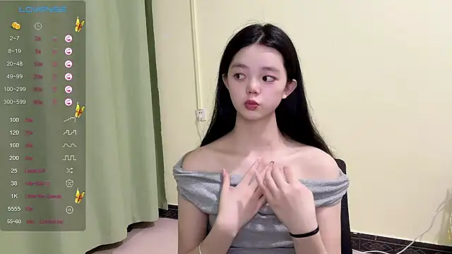 Nicole-13 online show from 09.30.25