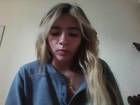 Snapshot of majo_gomez03 chatting on 11.06.25 majo gomez03 online show from 11.06.25