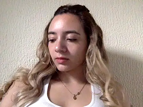 Snapshot of majo_gomez03 chatting on 04.14.26 majo gomez03 online show from 04.14.26