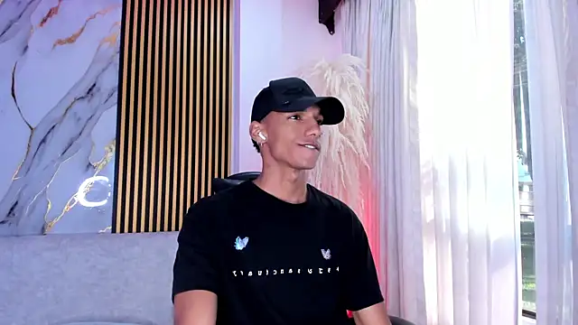 JulienSaint online show from 11.17.25