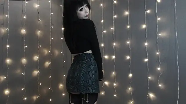 Snapshot of _LUCY_LAVE chatting on 04.06.26 LUCY LAVE online show from 04.06.26