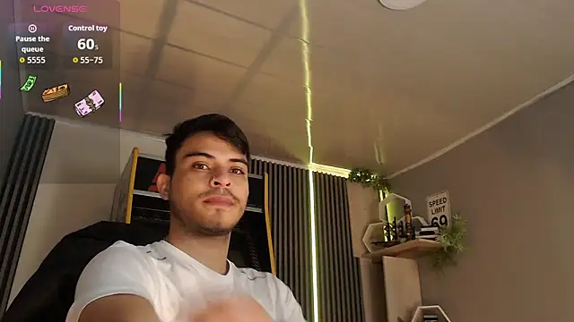 Snapshot of Bastian_MCcormick chatting on 10.06.25 Bastian MCcormick online show from 10.06.25