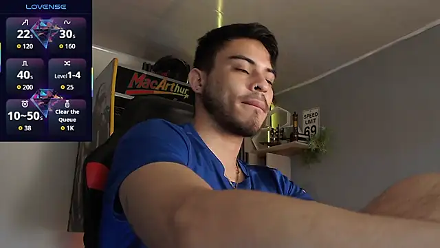 Snapshot of Bastian_MCcormick chatting on 11.05.25 Bastian MCcormick online show from 11.05.25