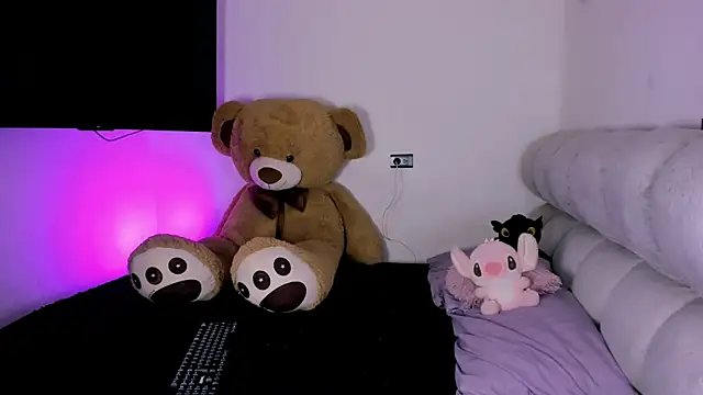 fhalon foxxxys  online show from 05.28.26