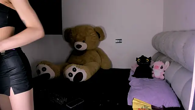 Snapshot of fhalon_foxxxys_ chatting on 07.01.26 fhalon foxxxys online show from 07.01.26
