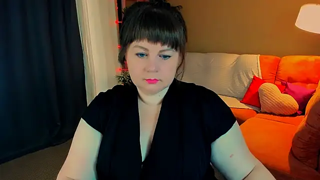 Snapshot of CrystaalStaar chatting on 05.19.26 CrystaalStaar online show from 05.19.26