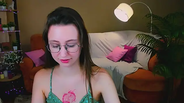 YourLovellyStory online show from 01.13.26