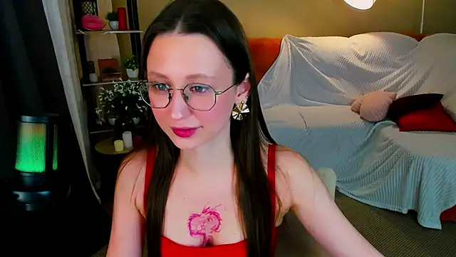 YourLovellyStory online show from 02.21.26