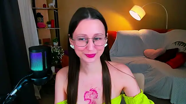 YourLovellyStory online show from 02.24.26