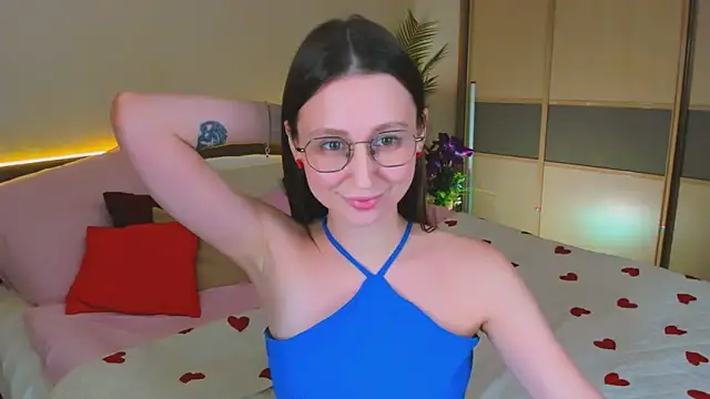 YourLovellyStory online show from 03.10.26