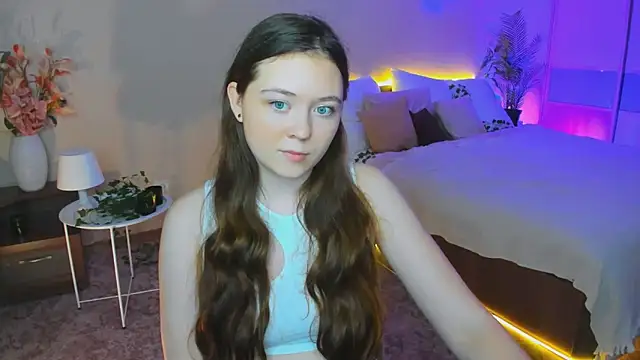 Snapshot of AlluringLookk chatting on 10.06.25 AlluringLookk online show from 10.06.25