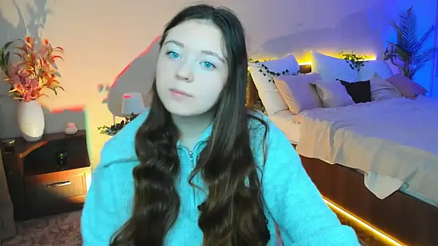 Snapshot of AlluringLookk chatting on 10.19.25 AlluringLookk online show from 10.19.25